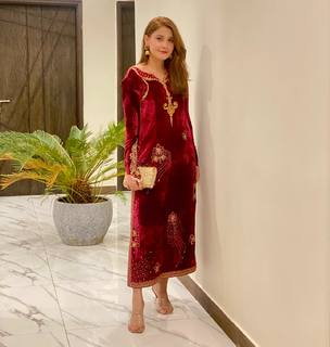 Hina Altaf feet photo 8