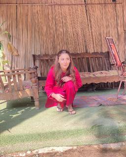 Hina Altaf feet photo 2
