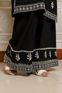 Hina Altaf feet photo 12