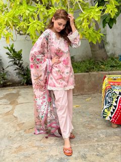 Hina Altaf feet photo 1