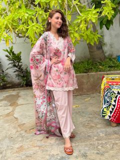 Hina Altaf feet photo 20