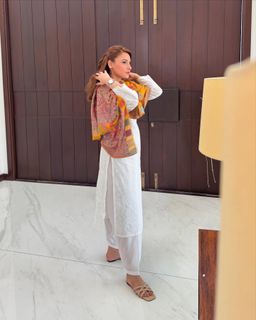 Hina Altaf feet photo 6
