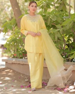 Hina Altaf feet photo 15