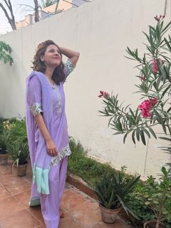 Hina Altaf feet photo 11