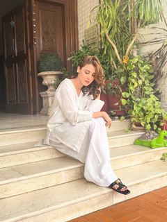Hina Altaf feet photo 17