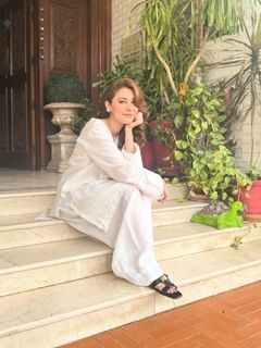 Hina Altaf feet photo 16