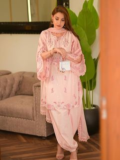 Hina Altaf feet photo 14
