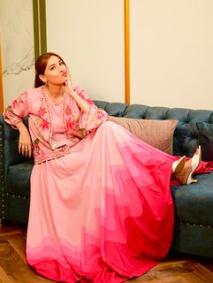 Hina Altaf feet photo 11