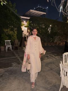 Hina Altaf feet photo 5