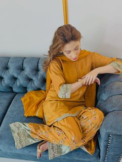 Hina Altaf feet photo 17