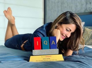 Hina Khan feet photo thumbnail