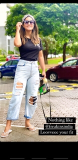Hina Khan feet photo thumbnail