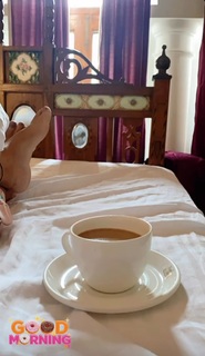 Hina Khan feet photo thumbnail