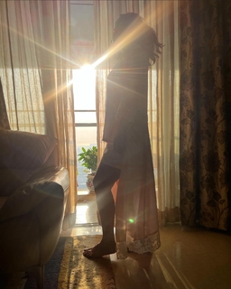Hina Khan feet photo thumbnail