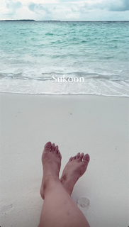 Hina Khan feet photo thumbnail
