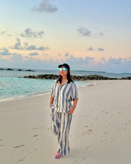 Hina Khan feet photo thumbnail