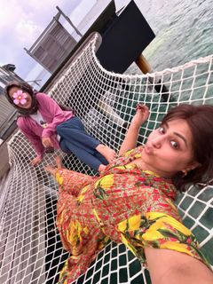 Hina Khan feet photo 9