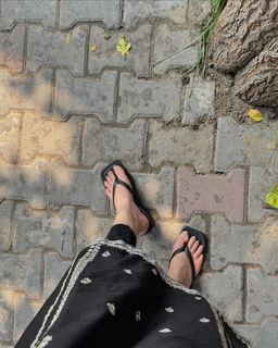 Hina Tariq feet photo 1