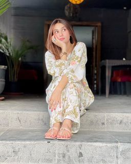 Hina Tariq feet photo 8