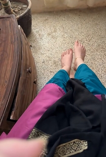 Hina Tariq feet photo 17
