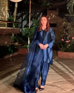 Hina Tariq feet photo 7