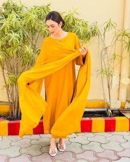 Hina Tariq feet photo 14