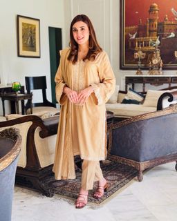 Hina Tariq feet photo 11