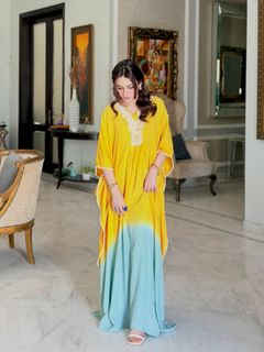 Hina Tariq feet photo 14