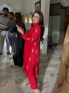 Hina Tariq feet photo 1
