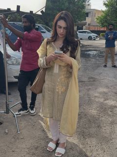 Hina Tariq feet photo 15