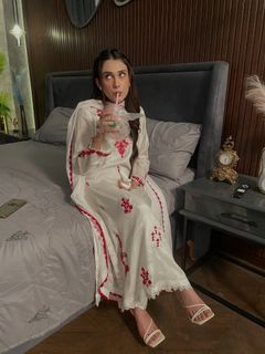 Hina Tariq feet photo 10