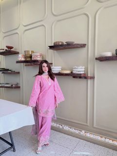 Hina Tariq feet photo 8
