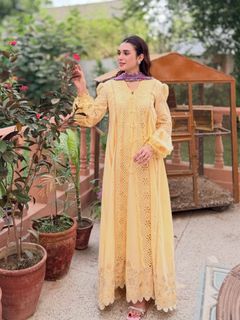 Hina Tariq feet photo 3