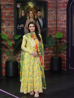 Hina Tariq feet photo 2