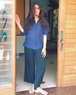 Hira Salman feet photo 18