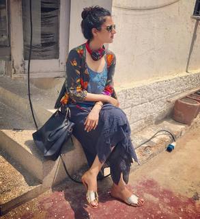 Hira Salman feet photo 12