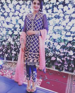 Hira Salman feet photo 7