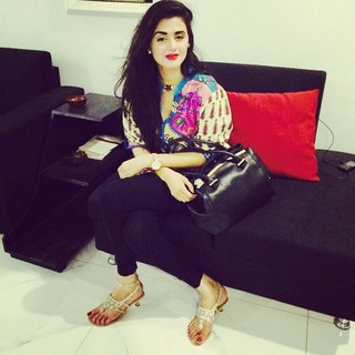 Hira Salman feet photo 1