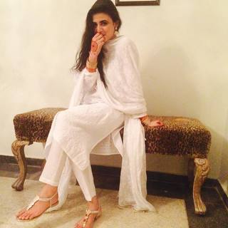 Hira Salman feet photo 19