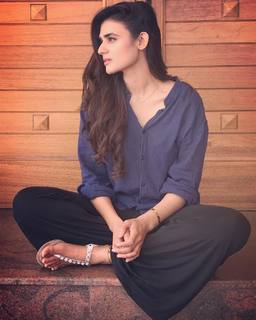 Hira Salman feet photo 12