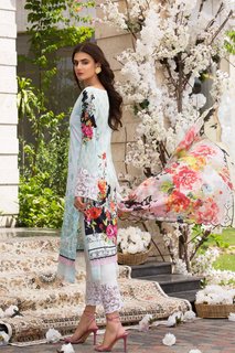 Hira Salman feet photo 8