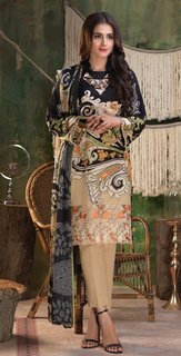 Hira Salman feet photo 1