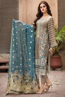 Hira Salman feet photo 18