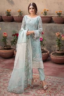 Hira Salman feet photo 14