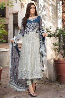 Hira Salman feet photo 11
