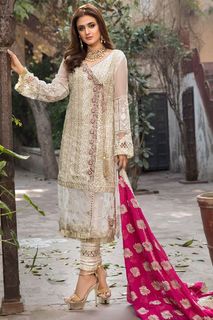 Hira Salman feet photo 9