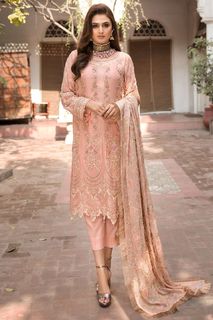 Hira Salman feet photo 7