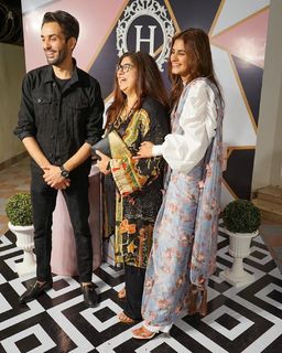 Hira Salman feet photo 13