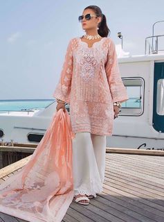 Hira Salman feet photo 12
