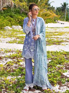 Hira Salman feet photo 9